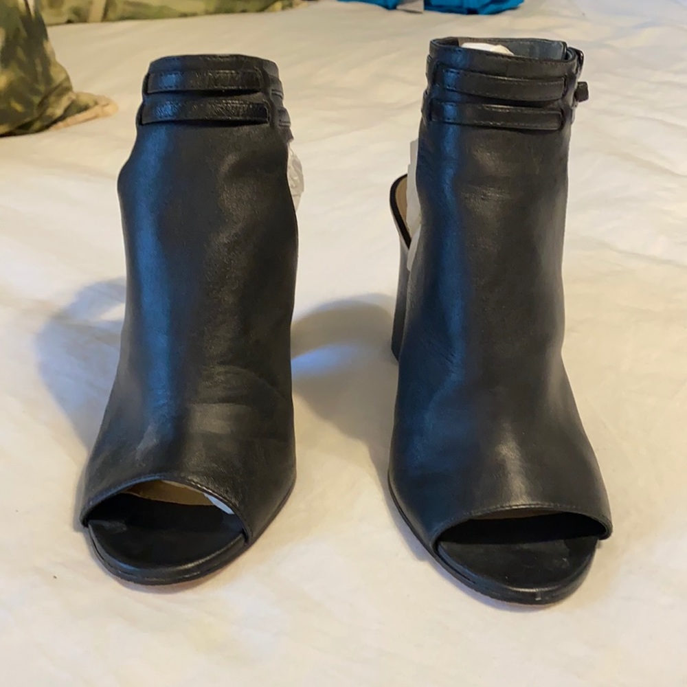 Via Spiga black leather heels